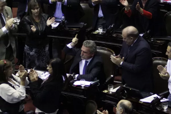 Rossi, a la oposición: inocularon el odio al pueblo argentino