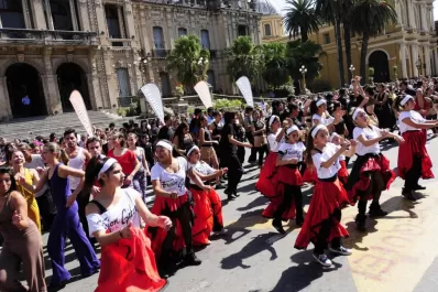 La plaza vibró al son de diferentes ritmos
