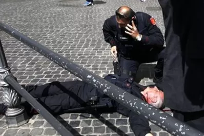 Tiroteo con heridos en la jura de ministros en Italia