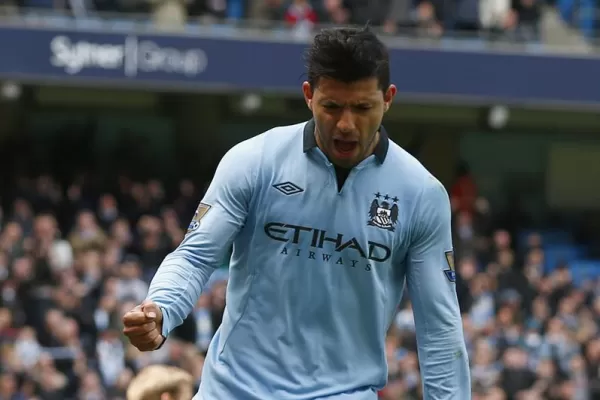 Ya sin chances, el Kun se consoló con un gol