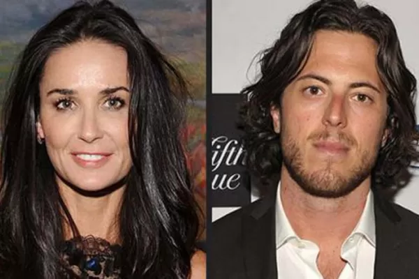 Demi Moore sale con un ex novio de su hija