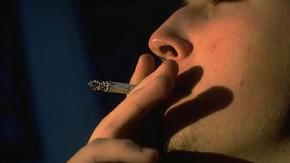UN LUJO. Fumar será más caro a partir de mañana. FOTO TOMADA DE DIARIODE3.COM