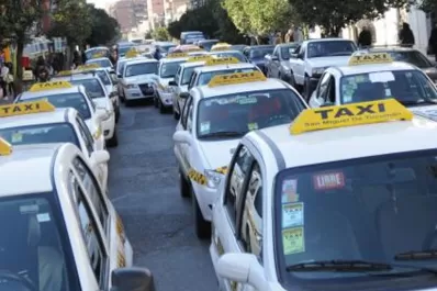 Taxistas bloqueron la circulación en El Bajo