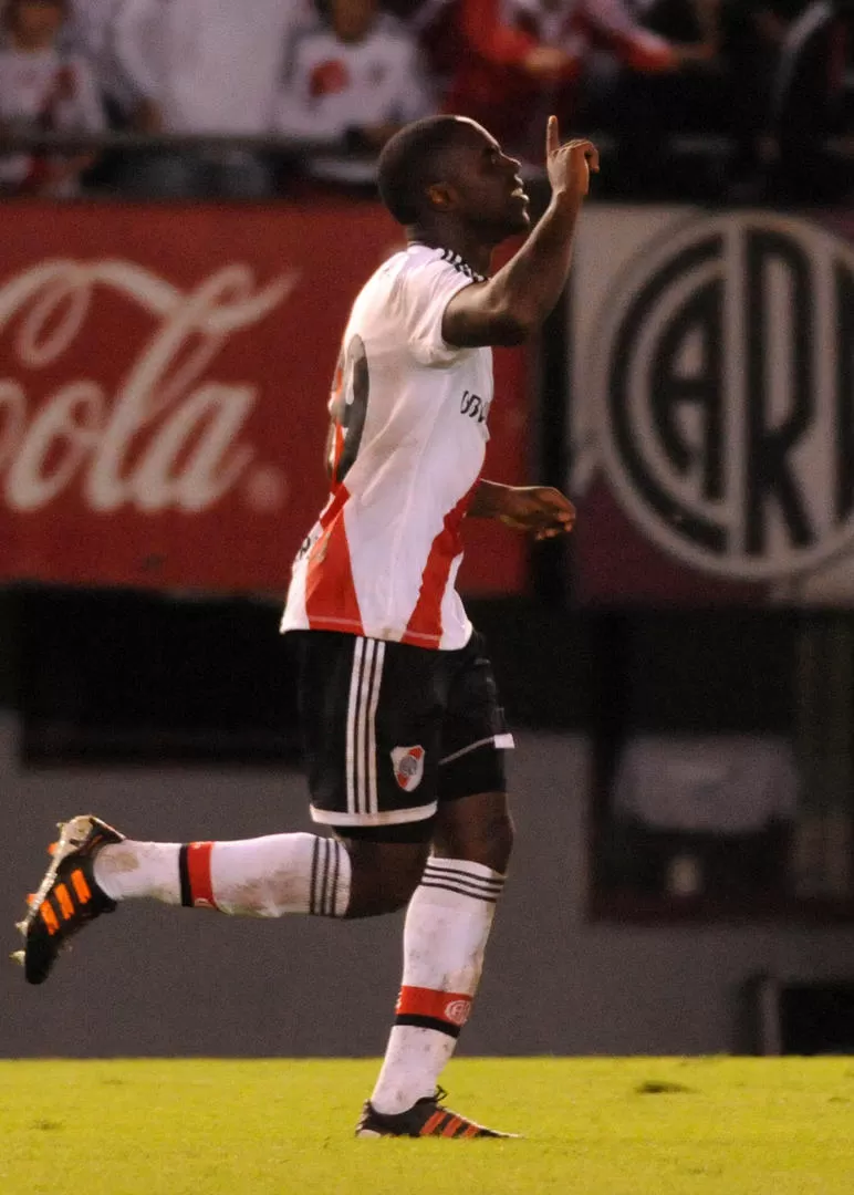 JOYA COLOMBIANA. Álvarez Balanta logró su segundo gol con el millonario. Ayer había puesto en ventaja a su equipo. 