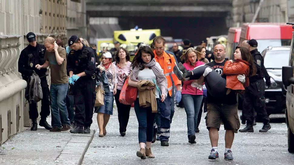 Una fuerte explosión conmovió a Praga y causó 55 heridos