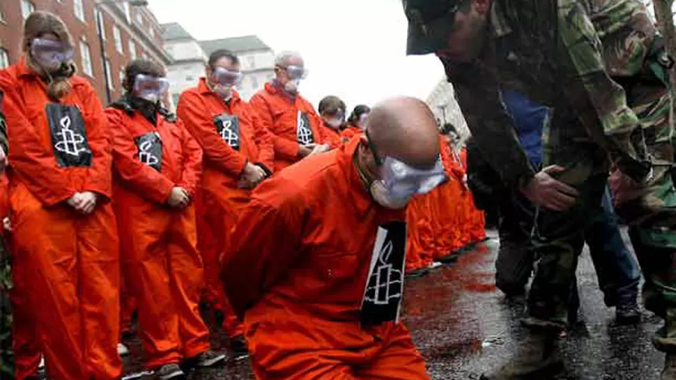 MALA FAMA. La cárcel de Guantánamo es objeto de críticas por maltrato a los reclusos. FOTO TOMADA DE ROSABLINDADA.INFO