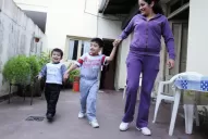 Gracias a la rehabilitación con botox Alexis camina y juega sin necesidad de tantas cirugías