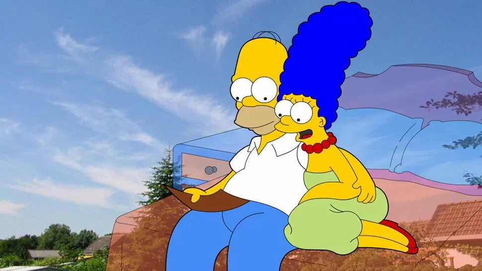 SERIE ANIMADA. Marge Simpson, junto a su esposo Homero. FOTO TOMADA DE FONDOSDELOSSIMPSON.COM