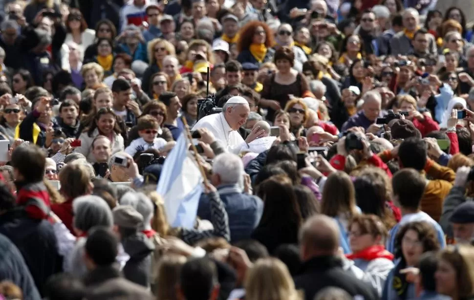 TIERRAS CARIOCAS. El Papa iniciará en Río su primer viaje internacional. REUTERS