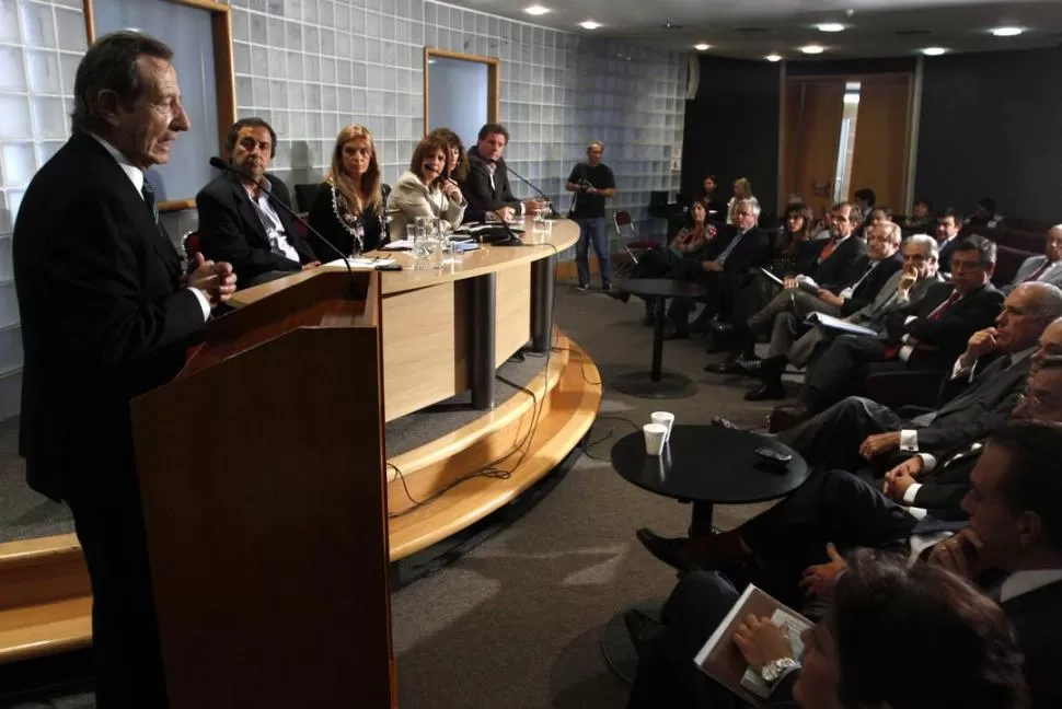 PÚBLICA. La oposición organizó una audiencia para dar respaldo a las acciones ciudadanas contra la reforma DYN