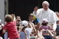 El Papa canonizó a 800 mártires y a dos latinoamericanas