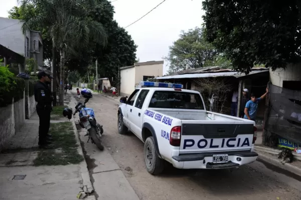 Fue a la casa de su ex mujer, peleó con ella, se metieron dos primos y recibió tres tiros