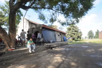 En el sur, los asentamientos copan las vías