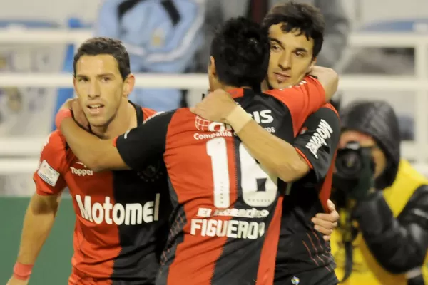 Newell's le ganó a Vélez y avanzó en la Libertadores