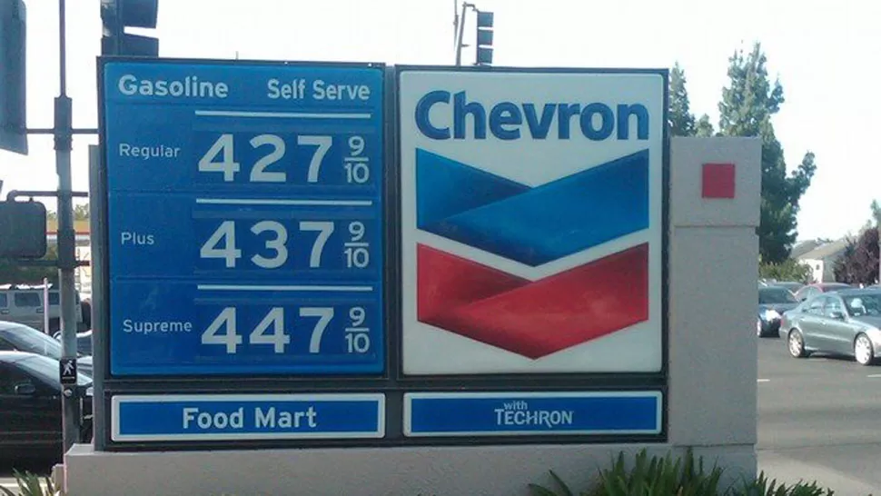 IMPACTO. La mayor parte del declive de los precios de abril en Estados Unidos se debió a una caída fuerte de 8,1% en el costo de la gasolina. FOTO TOMADA DE MOTORPASIONFUTURO.COM