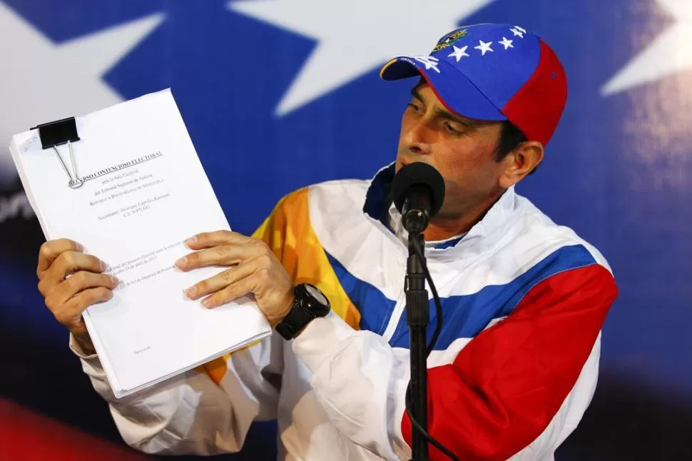 CON CRÍTICAS. Henrique Capriles prepara una gira en busca de apoyo. REUTERS
