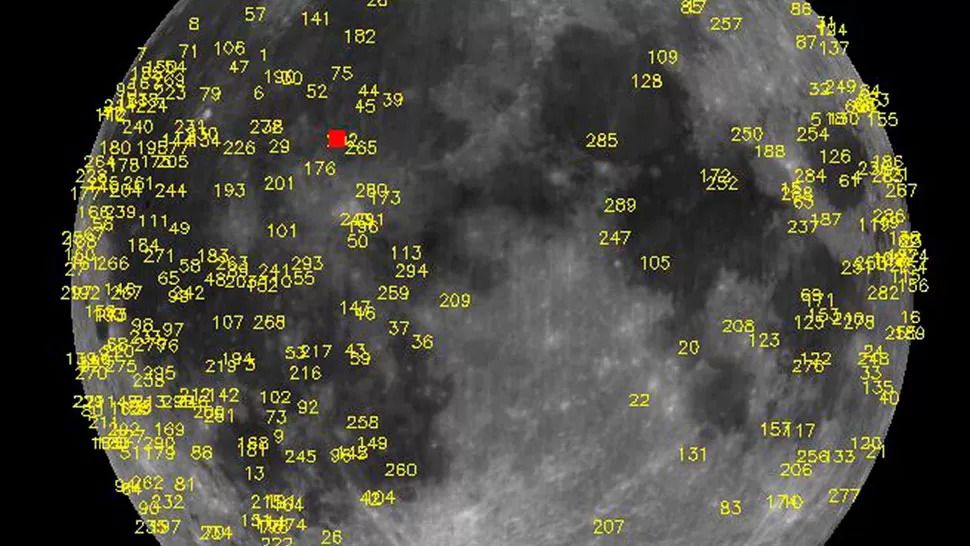 CIENTOS DE IMPACTOS. La NASA compartió una imagen donde se muestran los lugares donde la luna fue golpeada por meteoritos. REUTERS.