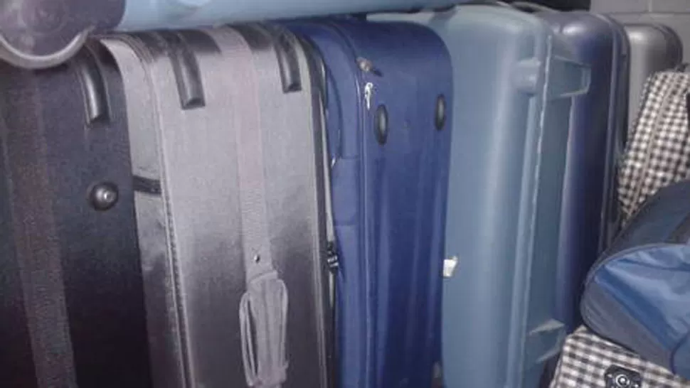PRUEBAS. En estas valijas habría extraído elementos incriminatorios. FOTO TOMADA DE CLARIN.COM
