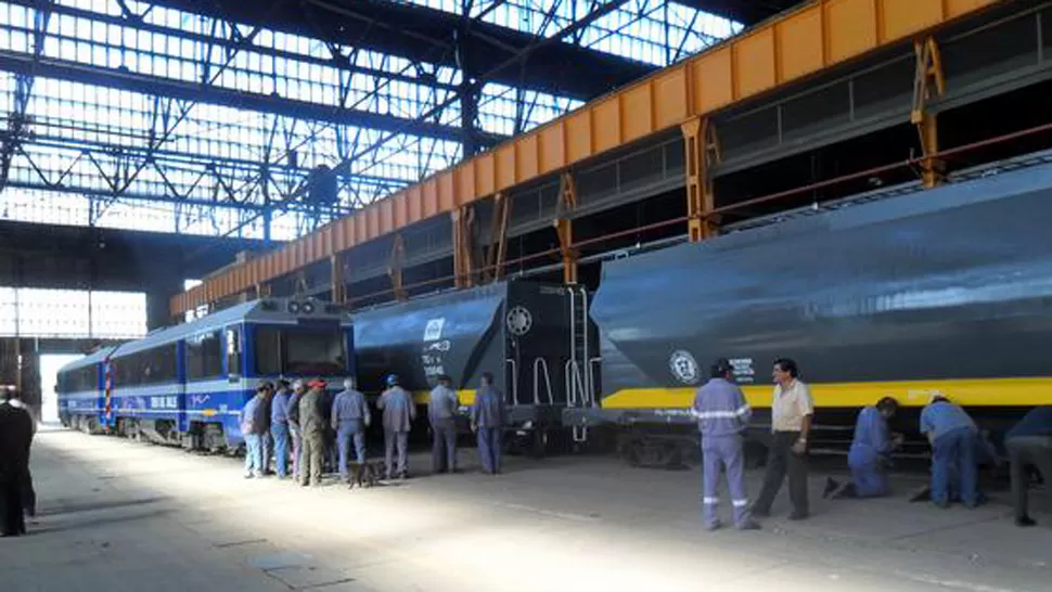 REPARACION. El arreglo de vagones es la especialidad de los talleres ferroviarios taficeños. FOTO TOMADA DE SOYFERROVIARIO.COM