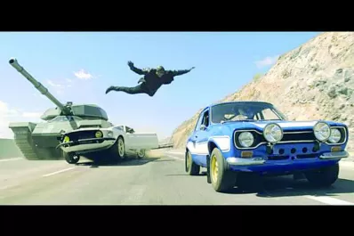 Rápidos y Furiosos 6: Gracias a Dios por los autos rápidos