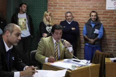 Denuncian vínculos políticos en una concesión