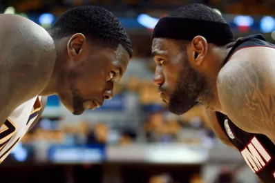 LeBron James anotó 24 puntos, pero Miami no pudo con Indiana