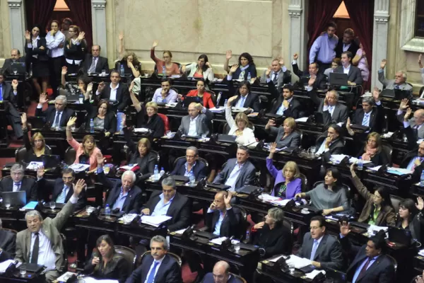 Diputados debate la ley de blanqueo de capitales