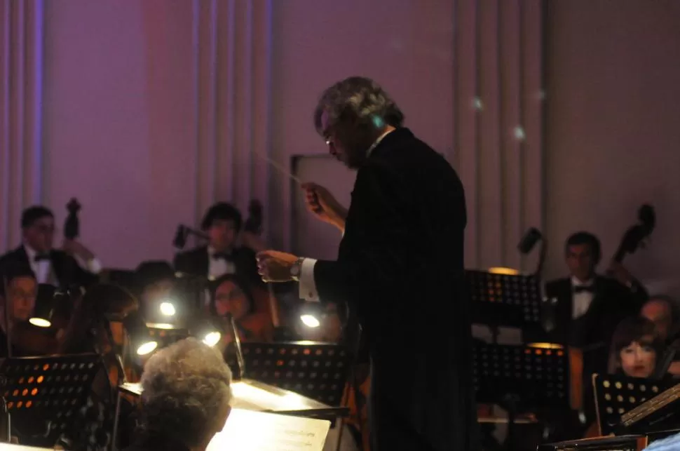 ORQUESTA SINFÓNICA DE LA UNT.
Una Gala lírica con temas de Wagner y Verdi 