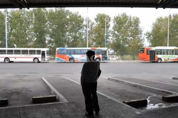 Se levantó el paro de colectivos de larga distancia