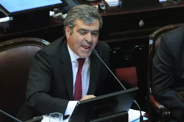 Cano: si Alperovich decide ser candidato, voy a enfrentarlo