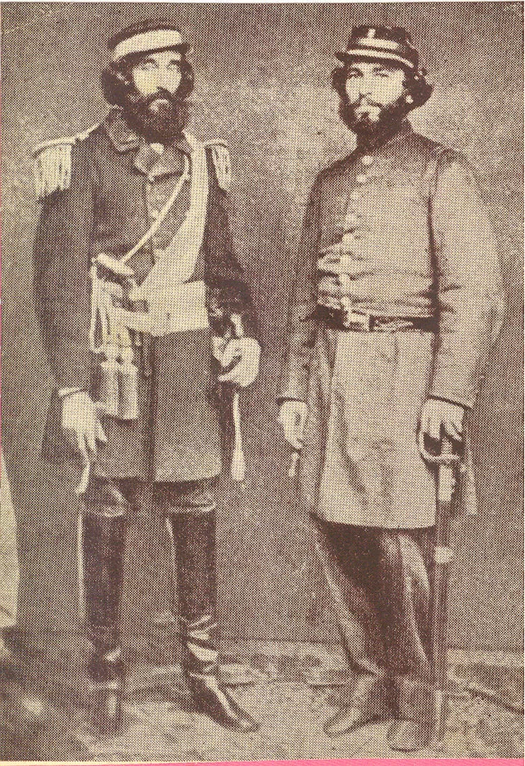 BARTOLOMÉ MITRE. En esta foto de 1861, el general posa junto a José María Gutiérrez, su ayudante en la batalla de Pavón 