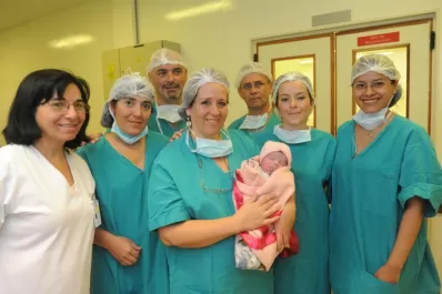 En el primer día, cuatro bebés bautizaron el gigante del Este