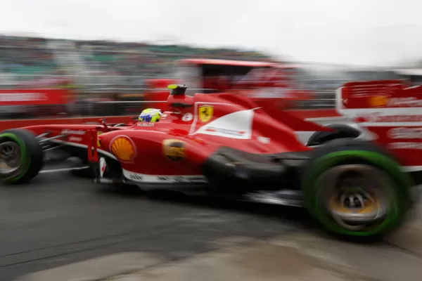 Felipe Massa estrelló su Ferrari contra un muro en Canadá