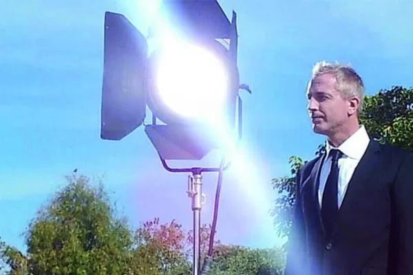 Trampolines, bikinis y famosos