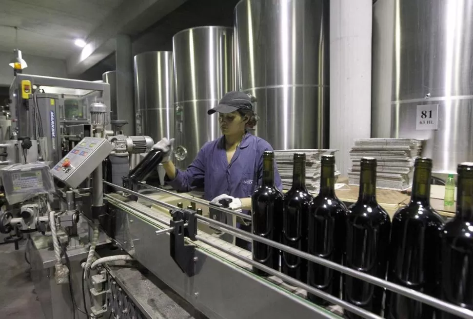 EN BAJA. Las exportaciones de vinos disminuyeron el 7,7%. REUTERS