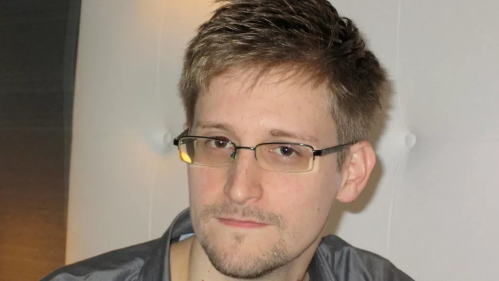 ¿DONDE ESTÁ? Se desconoce el paradero de Snowden. REUTERS.