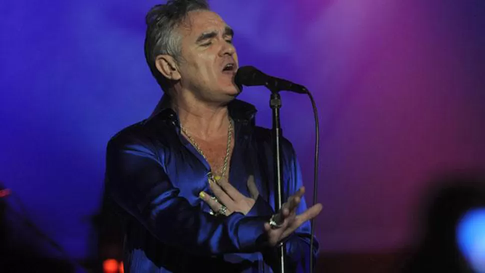 FIGURA. Morrissey, durante el concierto brindado el año pasado en Mendoza. FOTO TOMADA DE VOS.LAVOZ.COM.AR