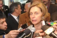 La senadora Rojkés no acudió a la audiencia, y no hubo conciliación