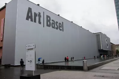 En Art Bassel, los coleccionistas viajan en jets privados