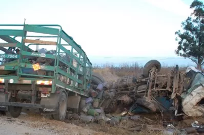 Dos tucumanos mueren en un choque de camiones, en Jujuy
