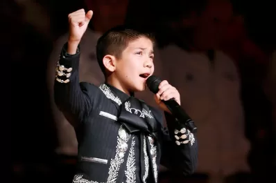 Sebastien de la Cruz, el niño que le ganó a los racistas