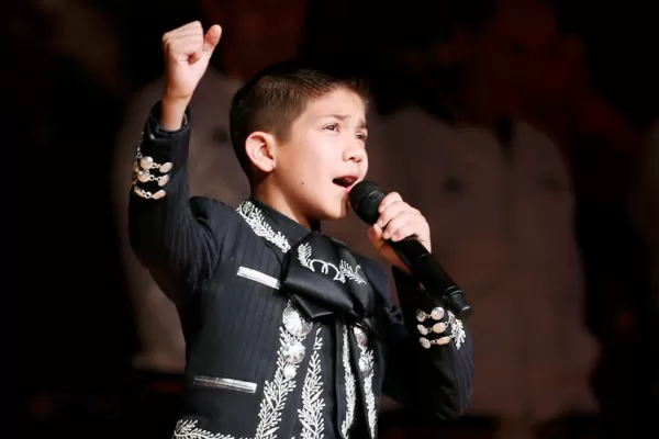 Sebastien de la Cruz, el niño que le ganó a los racistas