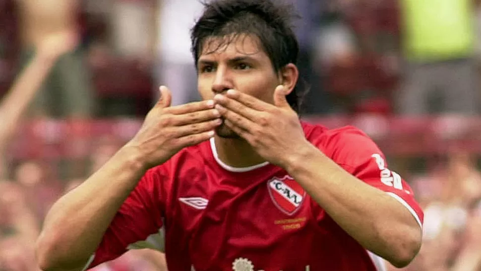 MENSAJE. Sergio Kun Agüero, uno de los últimos ídolos de Independiente, le mandó un mensaje esperanzador a los hinchas rojos. 