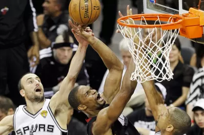 Ginóbili llevó a los Spurs a la victoria