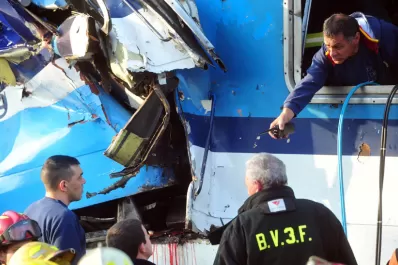 Presentan una denuncia penal por el choque de trenes en Castelar