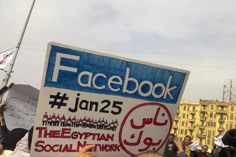 COMO EN EGIPTO. Las manifestaciones que provocaron la renuncia de Mubarak se organizaron desde las redes sociales. FOTO TOMADA DE CUADRIVIO.NET