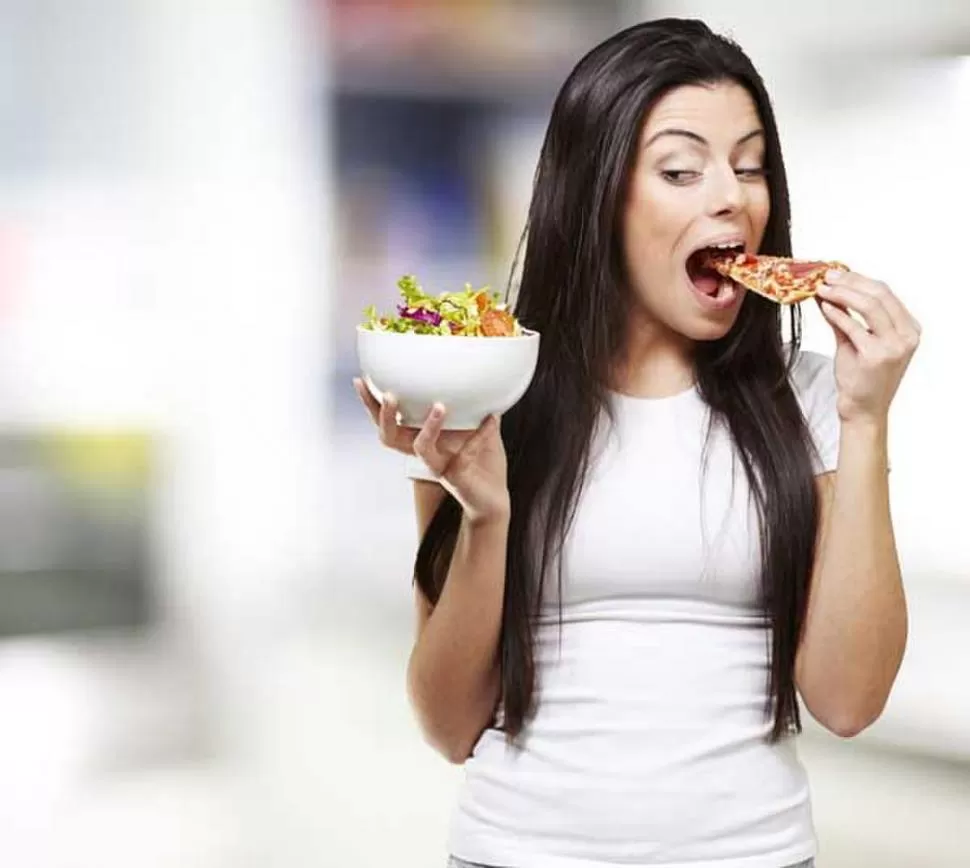 ¿SERÁ CIERTO? Dicen que las mujeres que hacen la dieta 5:2 pierden medio kilo por semana; ellos, algo más.  