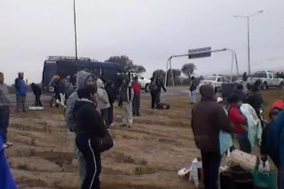 Un desalojo en Embarcación terminó con heridos y detenidos