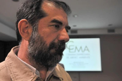 Prohiben que un ingenio acumule vinaza en piletas