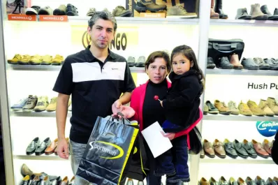 Compró zapatillas y zapatos en Sportsman